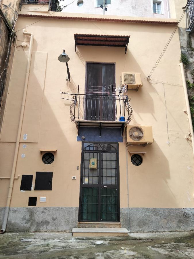 Little Art House Lägenhet Gaeta Exteriör bild